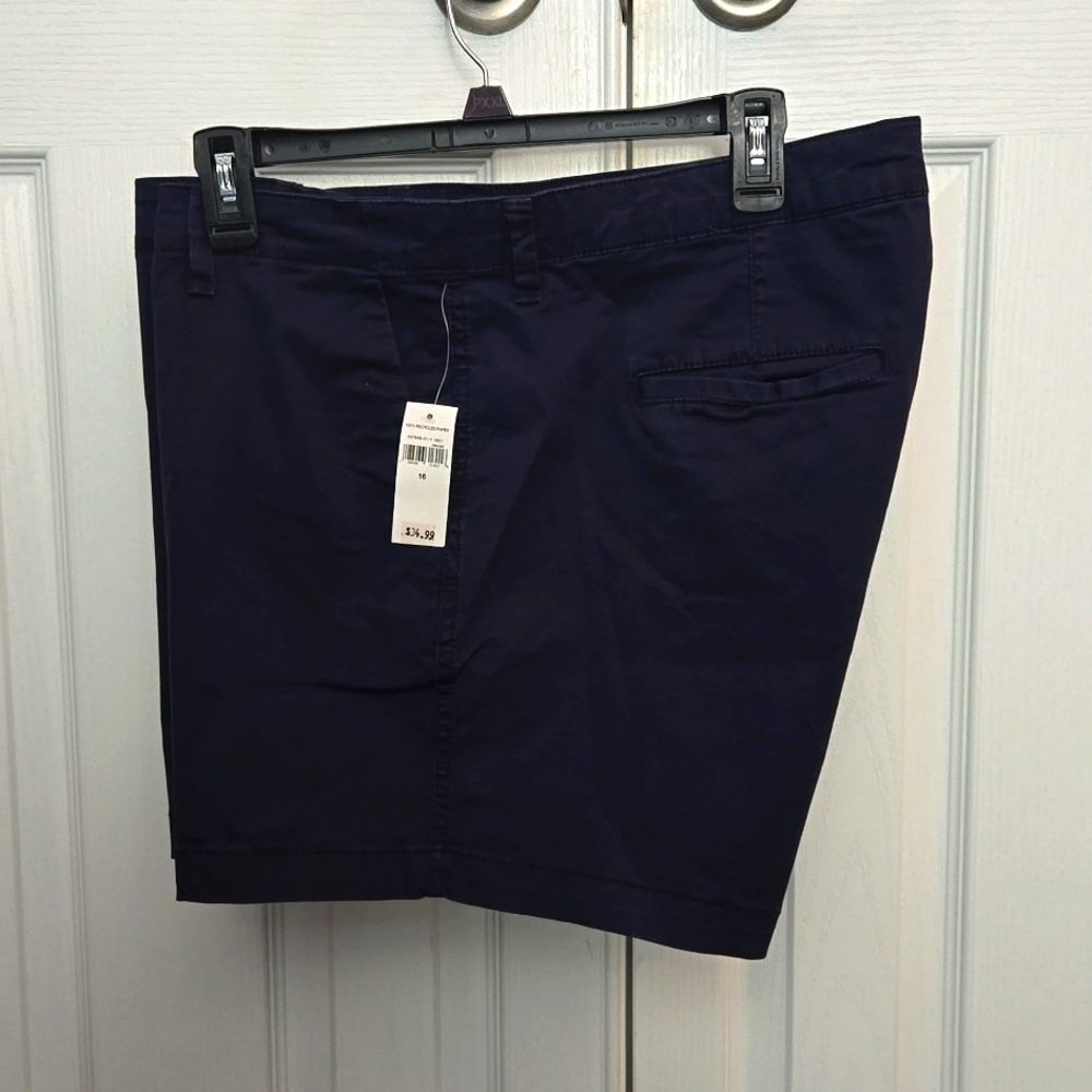 City Short by GAP, Navy, size 16 with 5 inch inseam